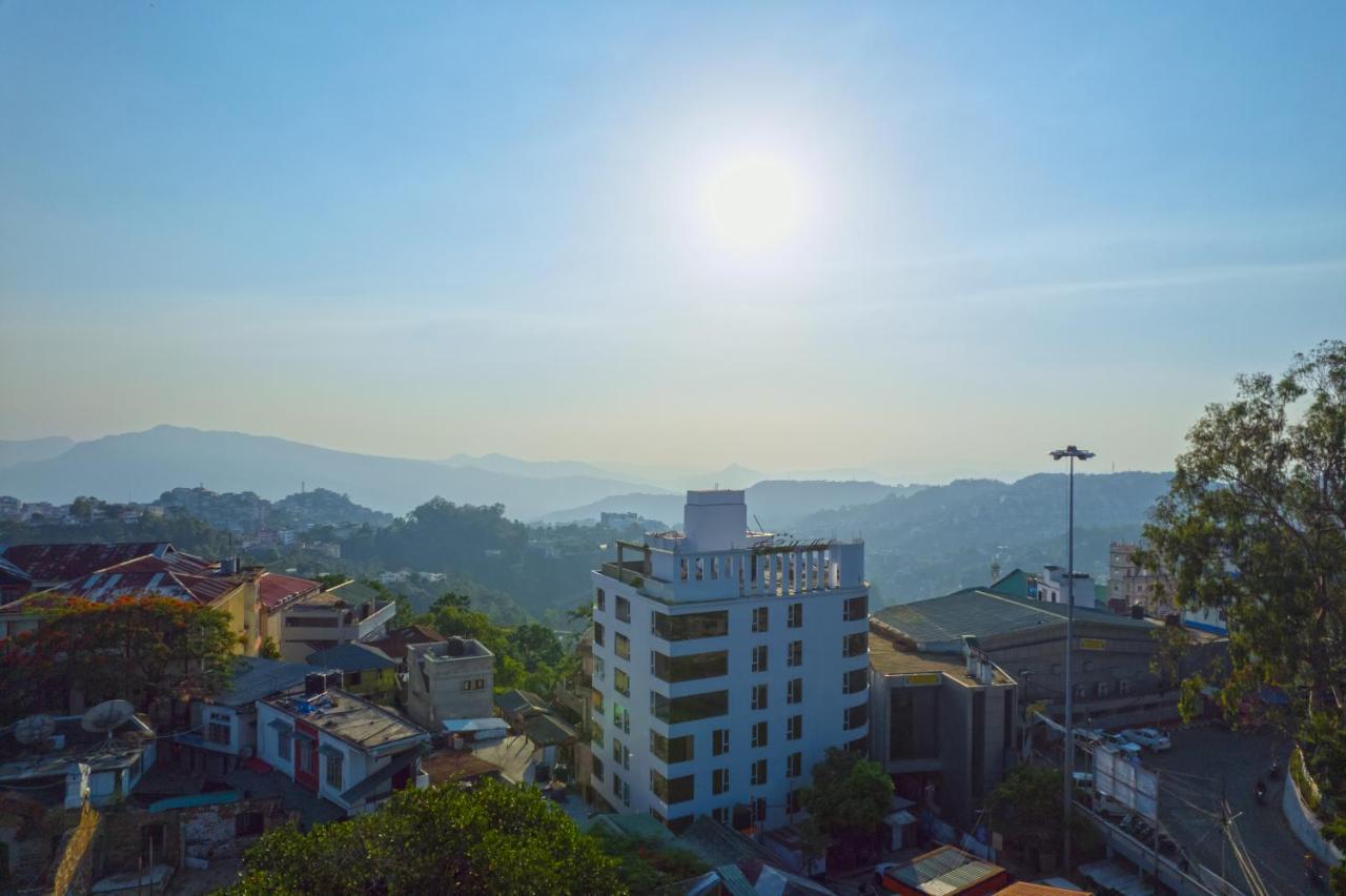 Emerald Hotel Aizawl Luaran gambar