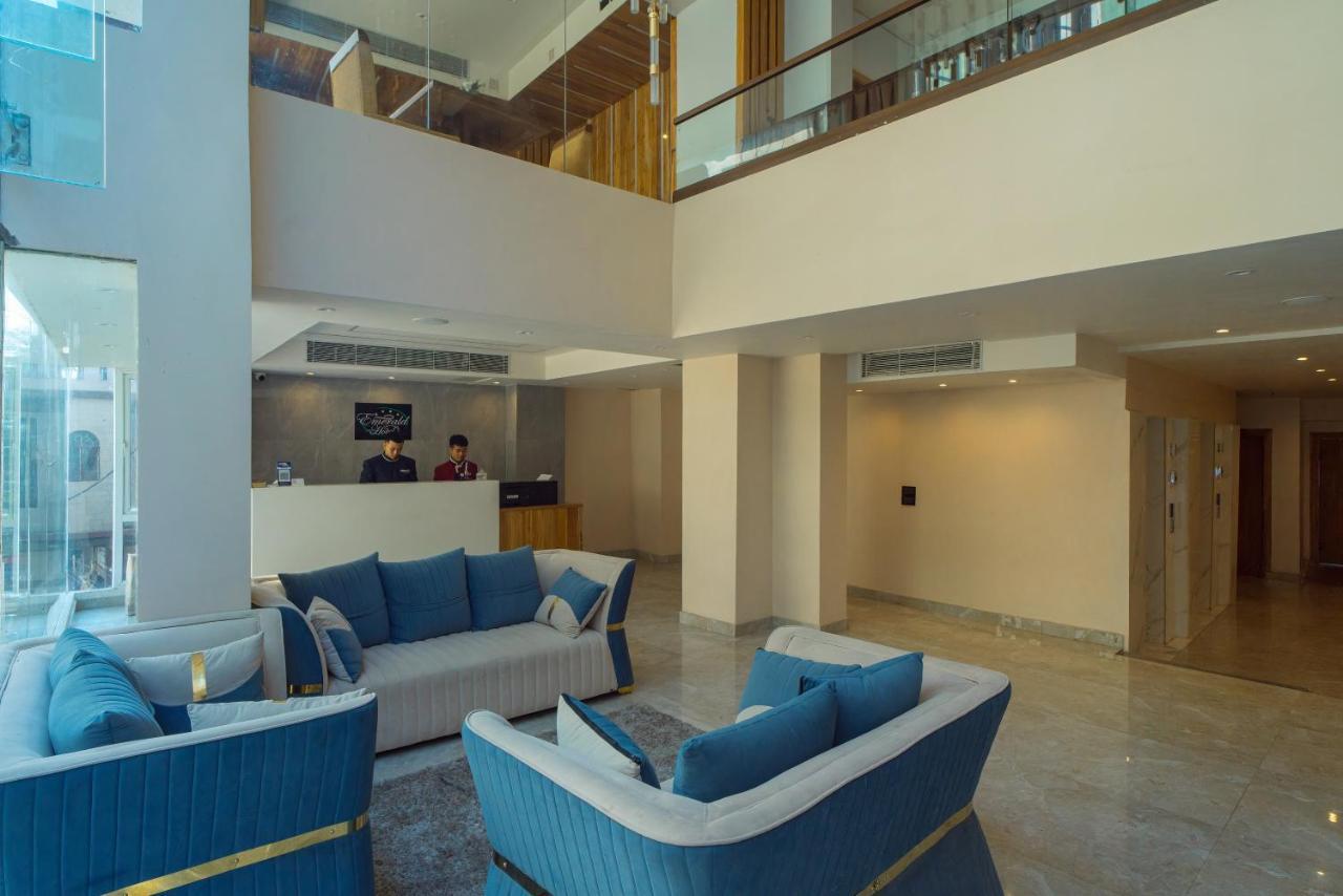 Emerald Hotel Aizawl Luaran gambar