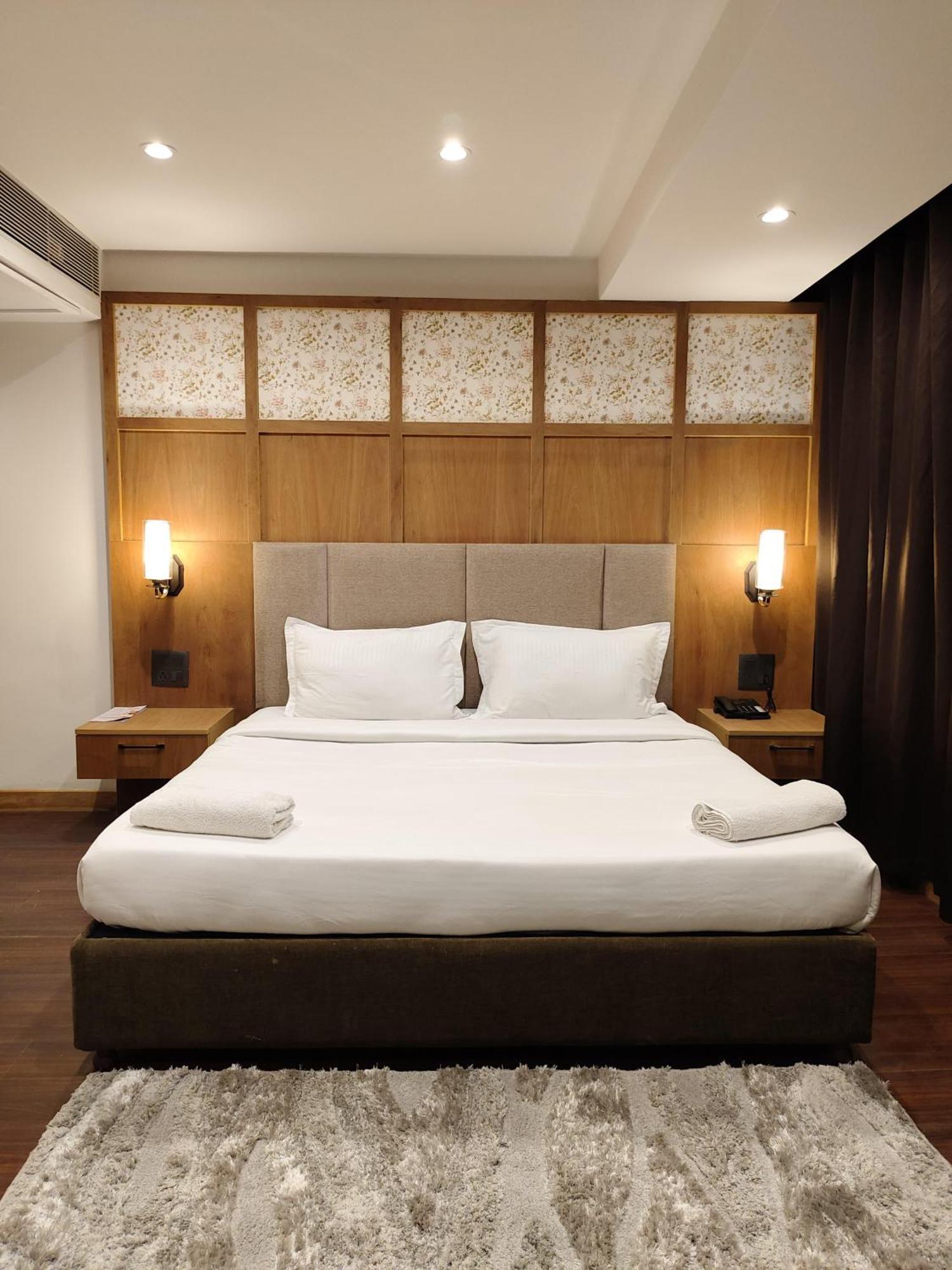 Emerald Hotel Aizawl Luaran gambar